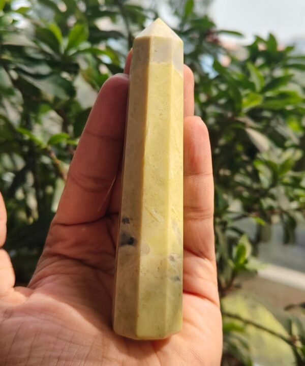 Serpentine Crystal Towers